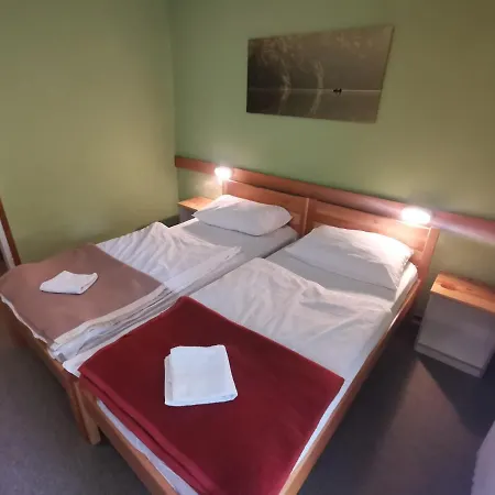 Pod Voglom Albergue Bohinj