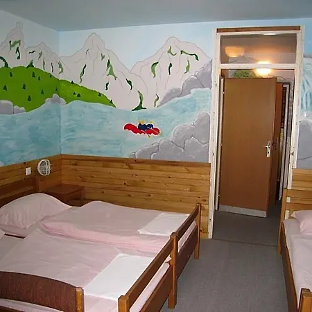 Pod Voglom Hostel